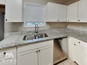 6 Walker St in Newnan, GA - Building Photo - Building Photo