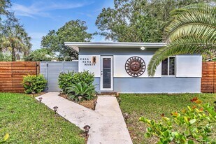 1517 SW 25th St in Fort Lauderdale, FL - Building Photo