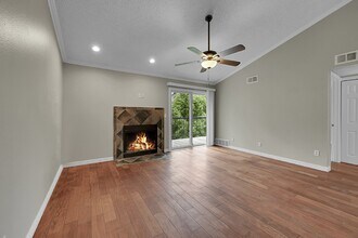 2575 S Syracuse Way in Denver, CO - Building Photo - Building Photo