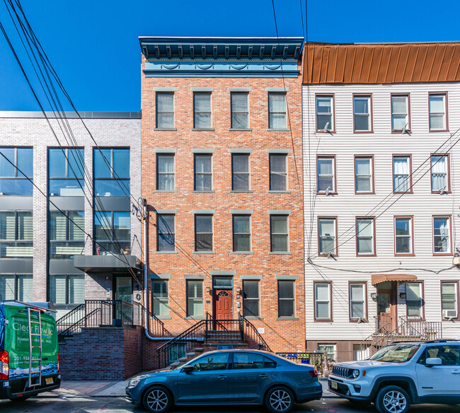 512 Jefferson St in Hoboken, NJ - Building Photo - Building Photo