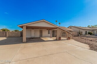 5505 W Sunnyslope Ln in Glendale, AZ - Building Photo - Building Photo