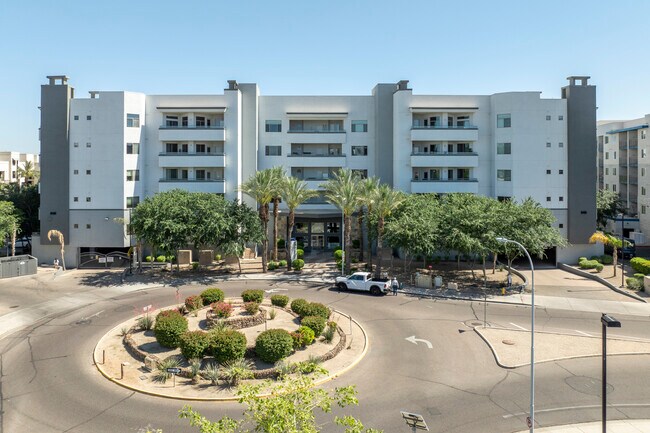 Northshore Condominiums in Tempe, AZ - Building Photo - Building Photo