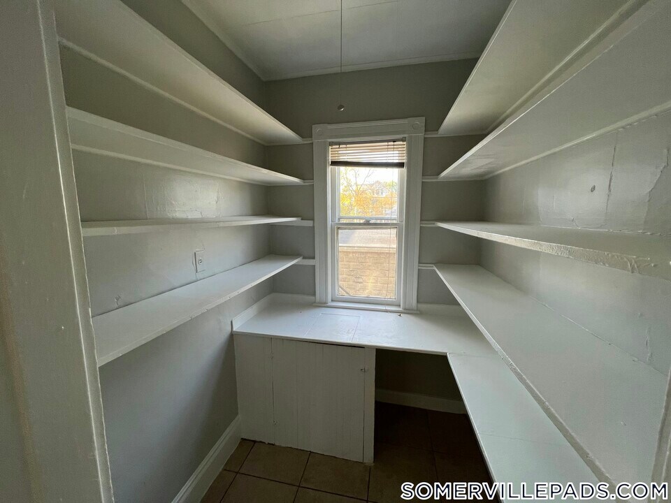 14 Belknap St in Somerville, MA - Building Photo