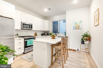 2212 N Front St in Philadelphia, PA - Building Photo - Building Photo