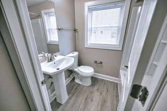 Townhomes on Englewood in Kenmore, NY - Foto de edificio - Building Photo