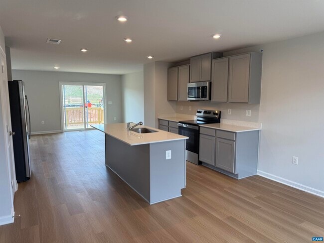 99 Oldfield Dr in Charlottesville, VA - Building Photo - Building Photo