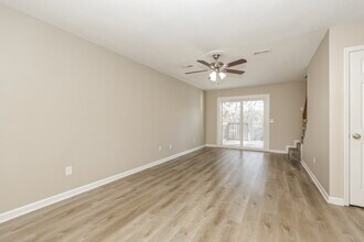 141 Bill Stewart Blvd in La Vergne, TN - Foto de edificio - Building Photo