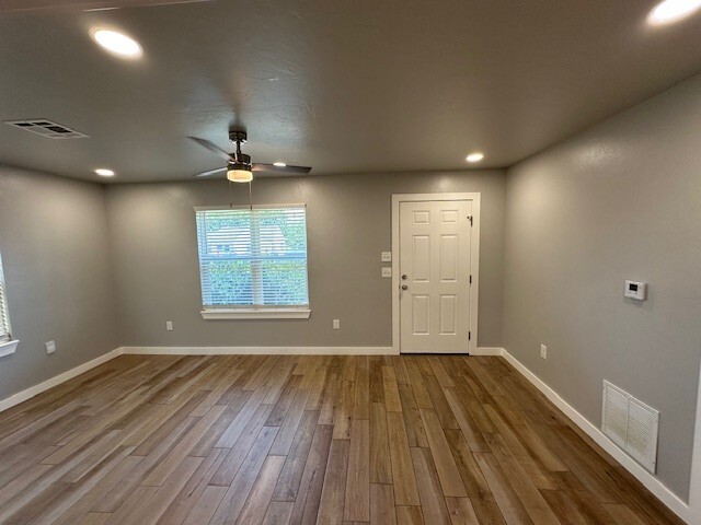 6808 NW 36th St in Bethany, OK - Foto de edificio - Building Photo