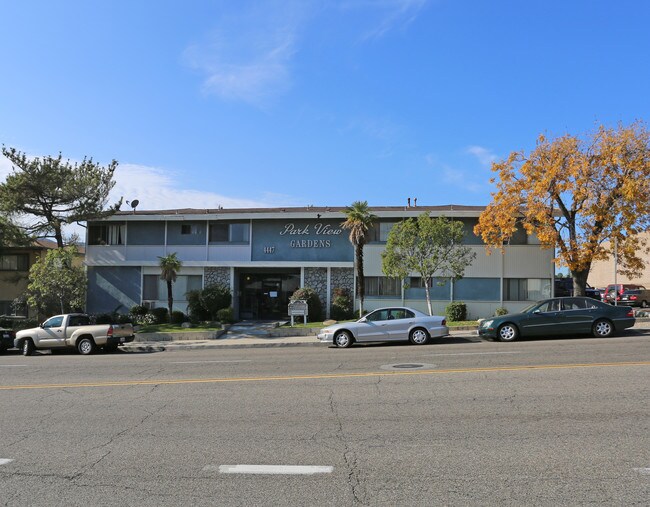 Park View Gardens in Montrose, CA - Foto de edificio - Building Photo