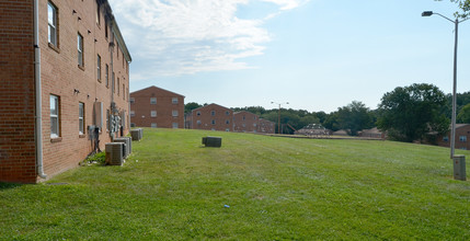 Waters at James Crossing in Lynchburg, VA - Building Photo - Building Photo