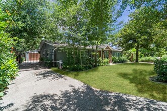 1320 Woodvine Dr in Houston, TX - Building Photo - Building Photo