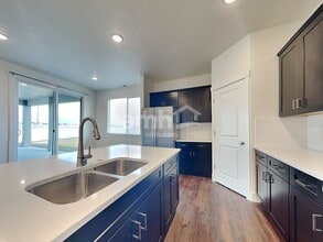 9263 W Clancy St in Star, ID - Foto de edificio - Building Photo