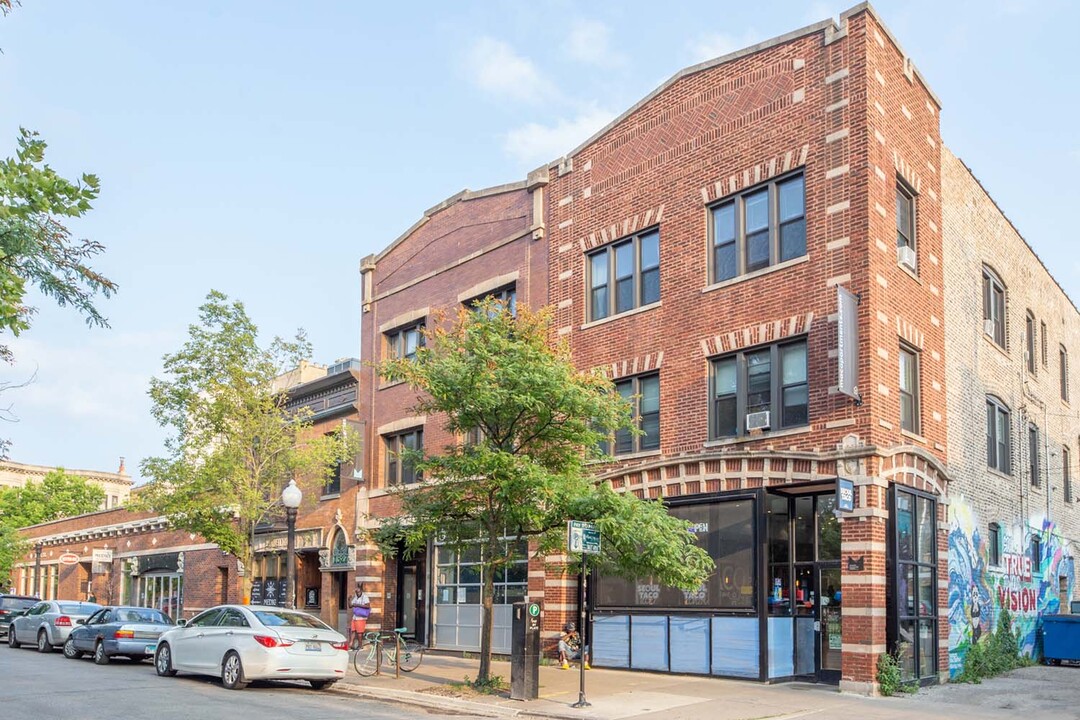 1321 E. 57th St in Chicago, IL - Foto de edificio