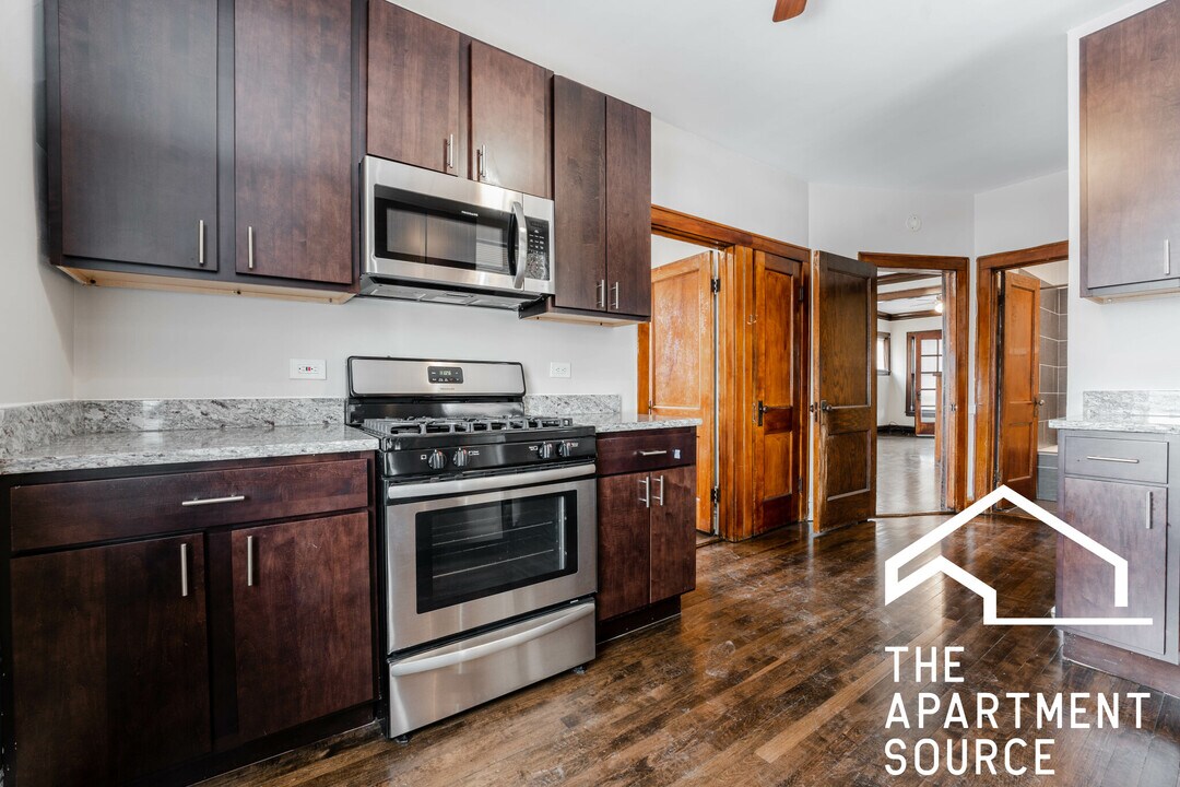 3823 N Drake Ave in Chicago, IL - Building Photo