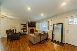 542 W Arlington Pl in Chicago, IL - Building Photo - Building Photo