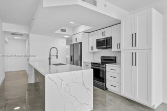 888 Biscayne Blvd in Miami, FL - Building Photo - Building Photo