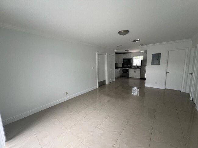 2342 Wilson St in Hollywood, FL - Foto de edificio - Building Photo