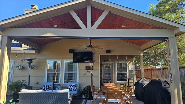 9407 Herons Grove Ln