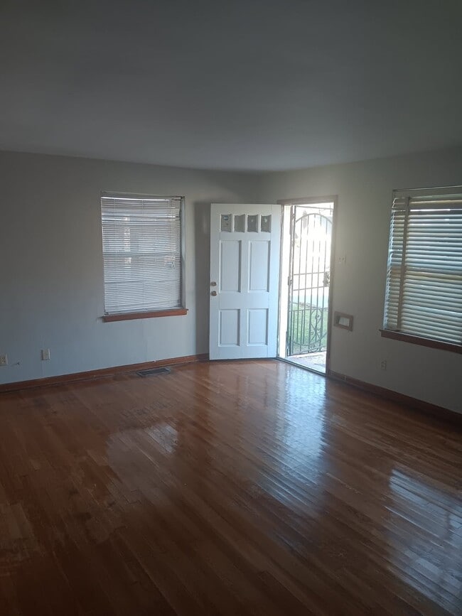 824 Maury St in Memphis, TN - Building Photo - Building Photo