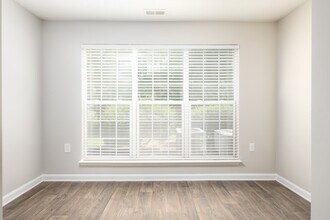 Alamance Reserve in Burlington, NC - Foto de edificio - Interior Photo