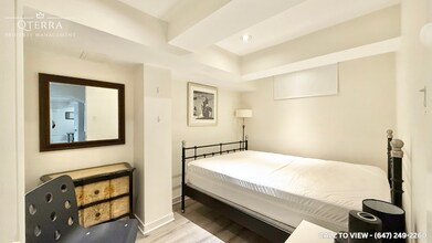 1536 Beechlawn Dr in Pickering, ON - Building Photo - Building Photo