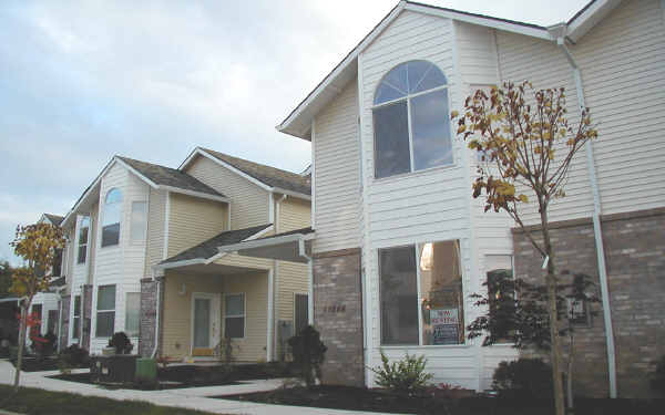 Steele Street Commons in Portland, OR - Building Photo