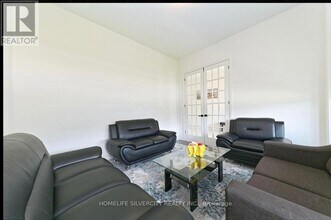 33 Sparrow Wy in Adjala-Tosorontio, ON - Building Photo - Building Photo