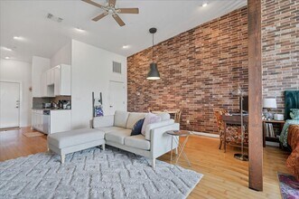 2931 E 12th St in Austin, TX - Foto de edificio - Building Photo