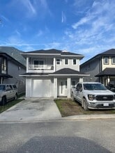 539-539 Douglas St in Hope, BC - Building Photo - Building Photo