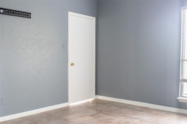 property at 13106 Hollowcreek Park Dr