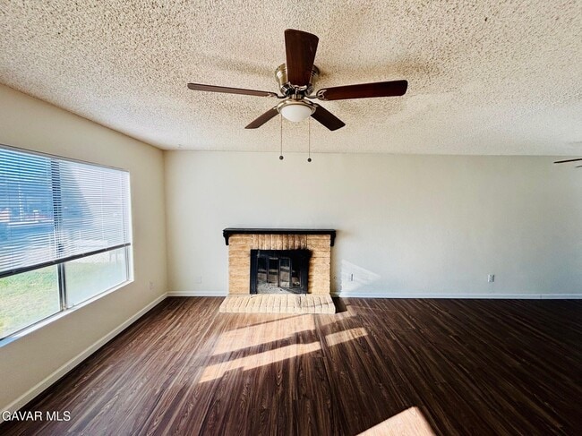 43214 Archwood Way in Lancaster, CA - Building Photo - Building Photo