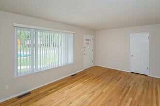 900 Patricia Ave in Ann Arbor, MI - Building Photo - Building Photo