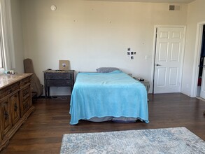 11535 Rochester Ave in Los Angeles, CA - Building Photo - Building Photo
