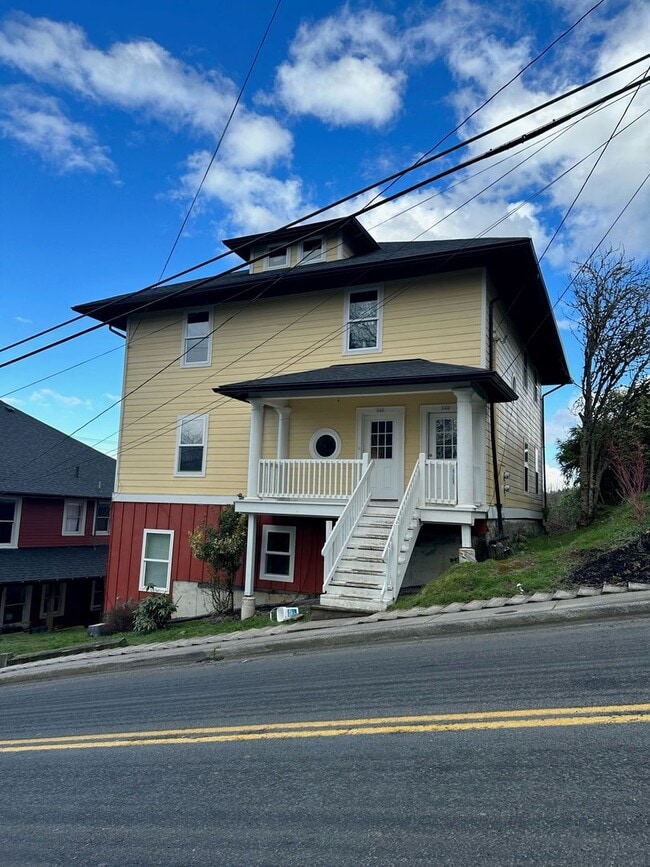 property at 640-644-644 8th St