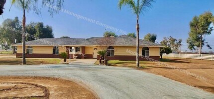 19930 Oakhill Rd in Madera, CA - Building Photo - Building Photo