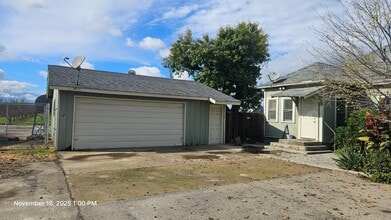 38659 Rd 8 in Kingsburg, CA - Building Photo - Building Photo
