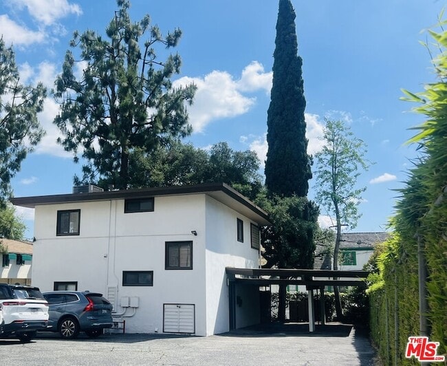 property at 532 El Dorado St