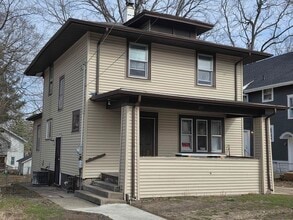 321 Albert Ave in Rockford, IL - Building Photo - Building Photo