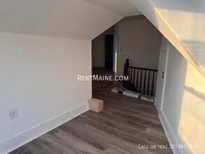 36 Third St Apt. in Bangor, ME - Foto de edificio - Building Photo