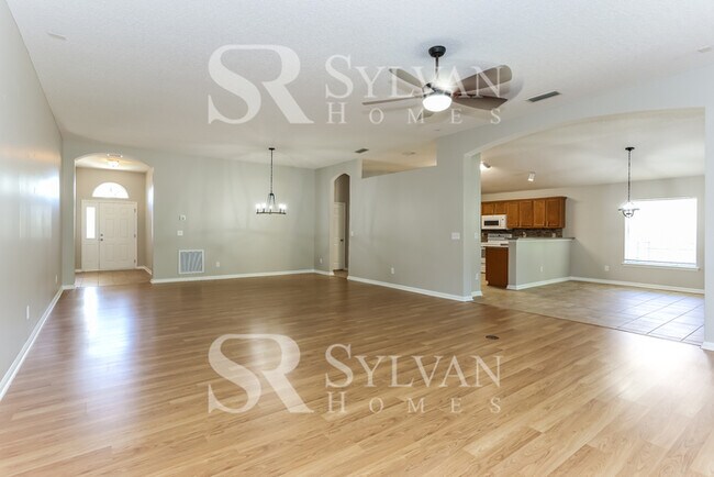 14255 Fish Eagle Dr E in Jacksonville, FL - Foto de edificio - Building Photo