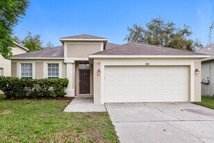 1231 Loretto Cir in Odessa, FL - Building Photo