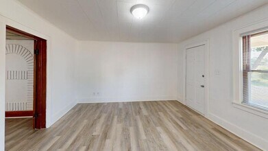 300 4th St NE in Mandan, ND - Building Photo - Building Photo