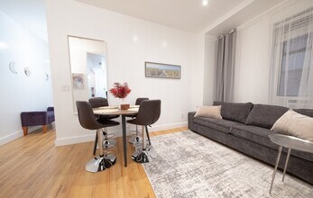 230 W 113th St, Unit SI ID1031995P in New York, NY - Building Photo - Building Photo