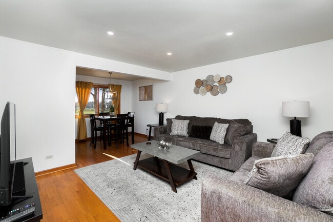 1716 Rutgers Ct