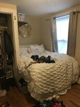 266 Gold St, Unit 3 in Boston, MA - Foto de edificio - Building Photo