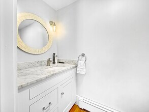 7 Sanborn Terrace in Amesbury, MA - Building Photo - Building Photo