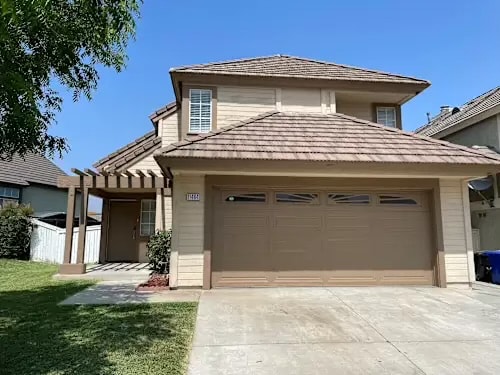 11482 Millpond Rd in Fontana, CA - Building Photo