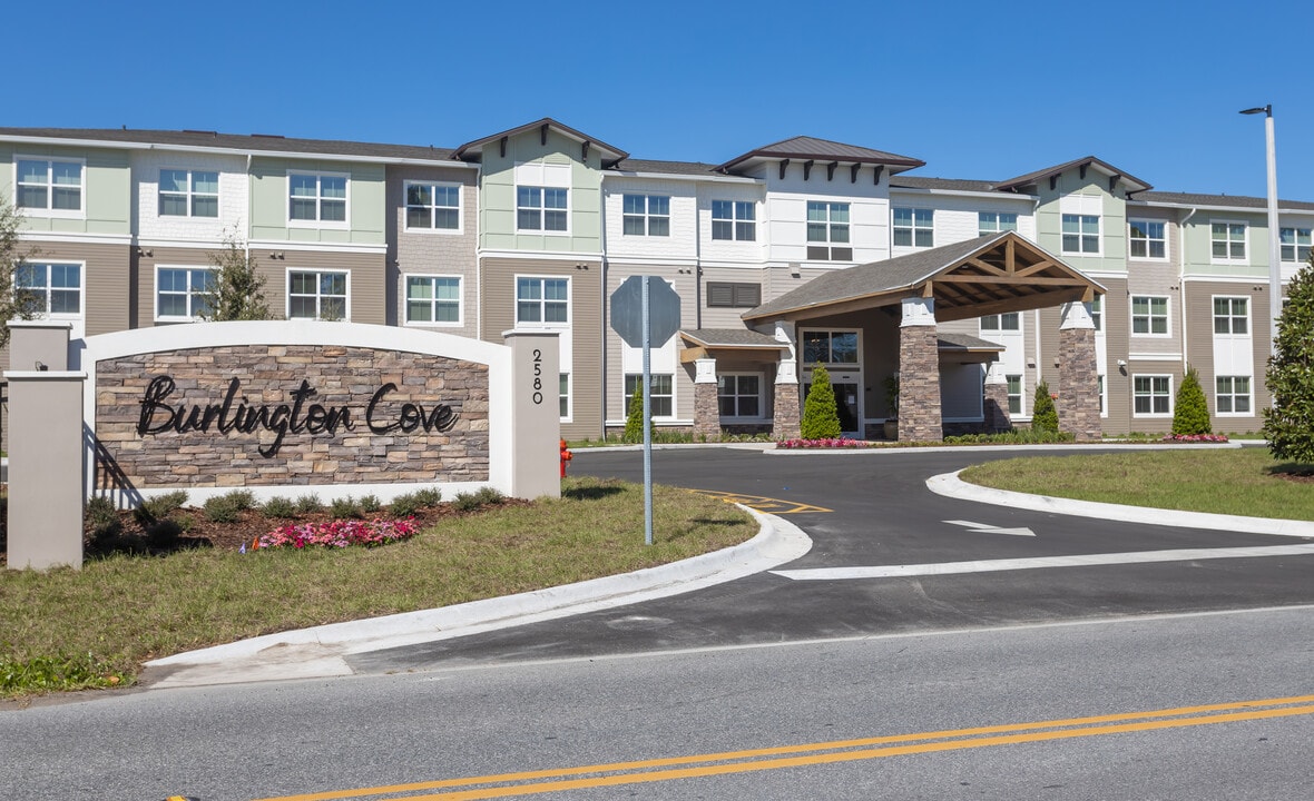 Burlington Cove in Sanford, FL - Building Photo