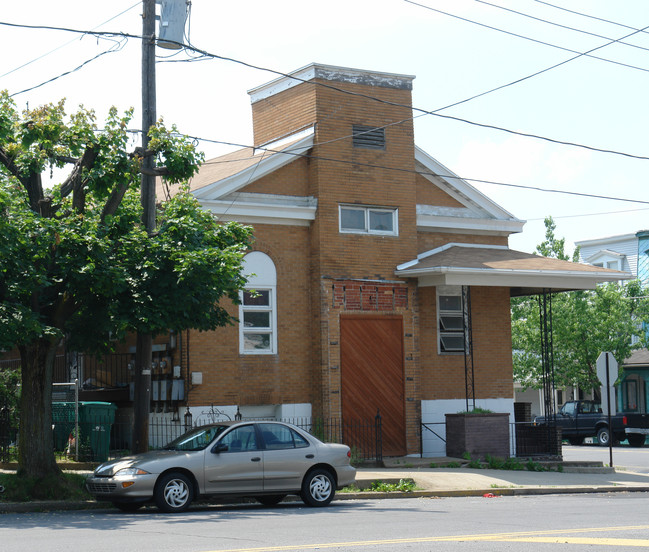 146 East Ave in Mount Carmel, PA - Building Photo - Building Photo