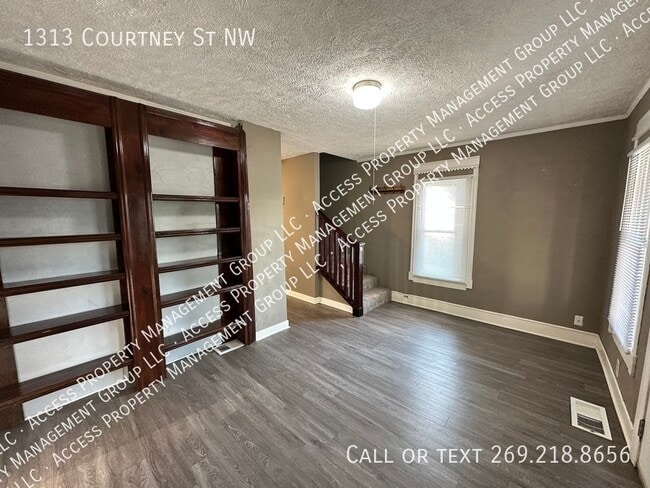 1313 Courtney St NW in Grand Rapids, MI - Building Photo - Building Photo